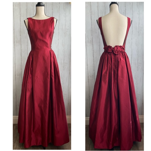 Jessica McClintock Dresses & Skirts - NWOT Jessica McClintock Maxi Gown